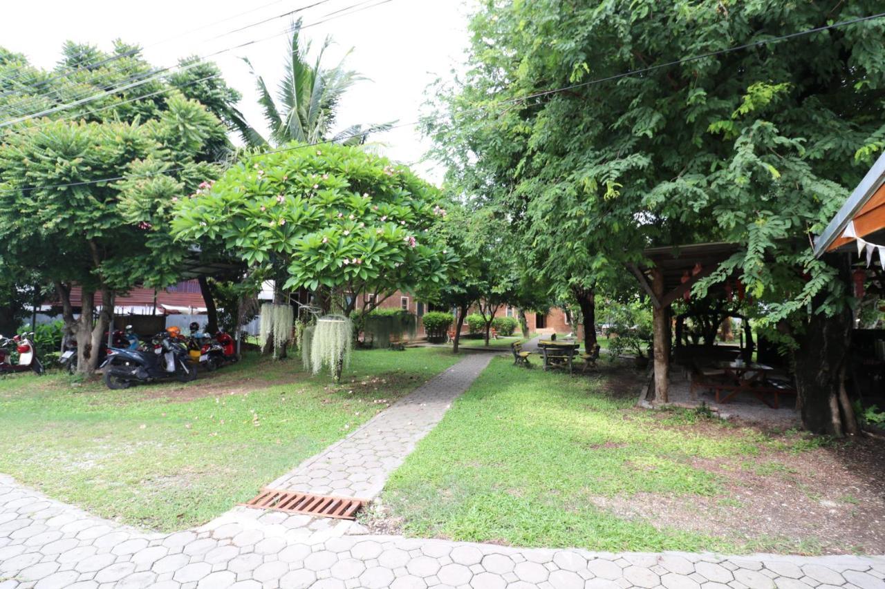 Gongkaew Huenkum Hotel Chiang Mai Exterior foto