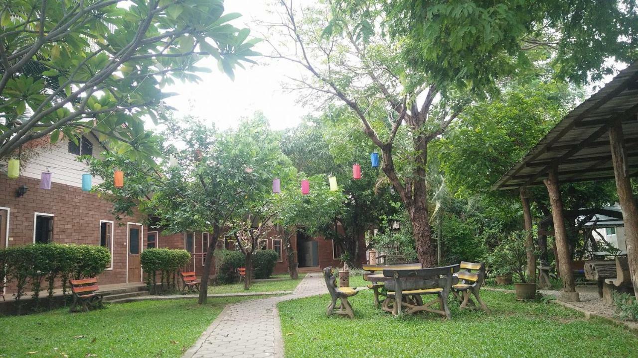 Gongkaew Huenkum Hotel Chiang Mai Exterior foto